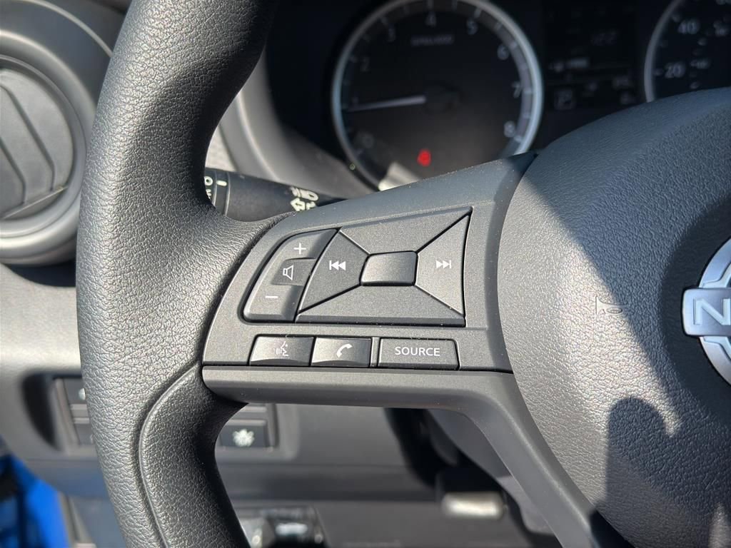 New 2025 Nissan Kicks S image 18