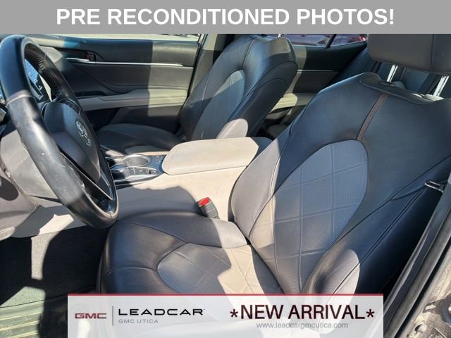 Used 2018 Toyota Camry XLE FWD image 19