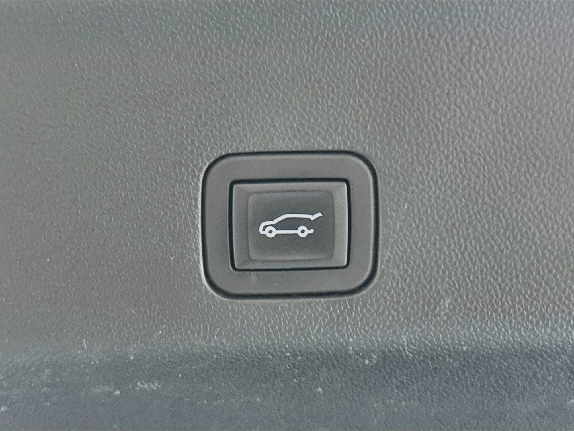 Used 2024 GMC Yukon XL SLT RWD image 31