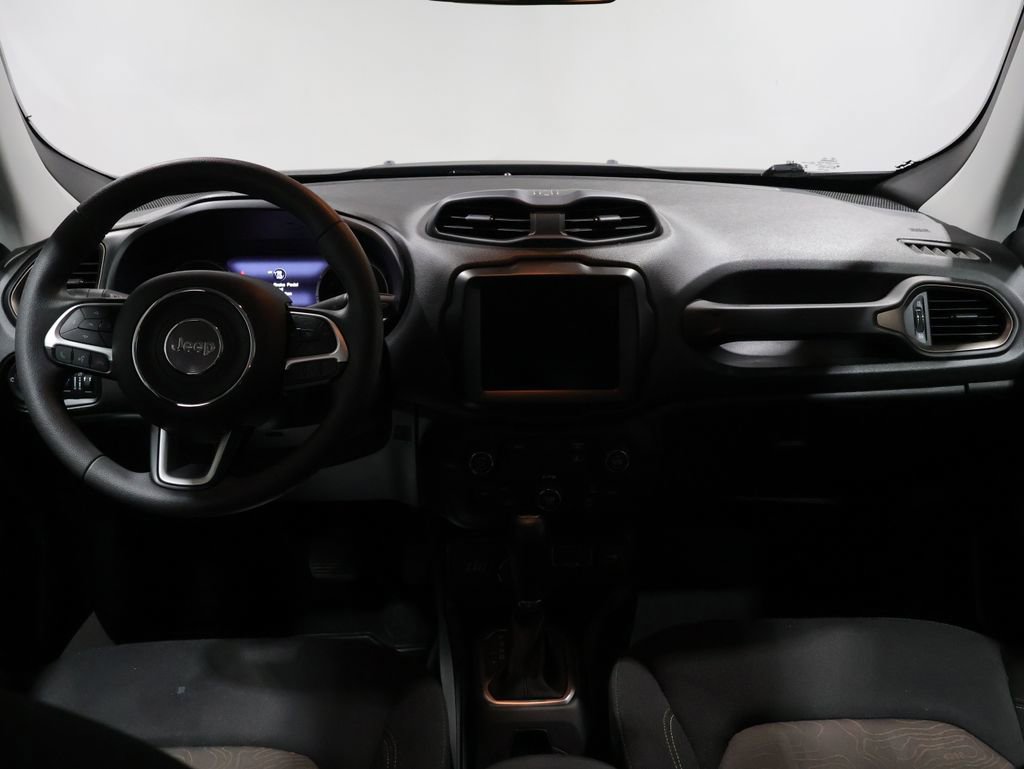 Used 2023 Jeep Renegade Latitude AWD/4WD image 17