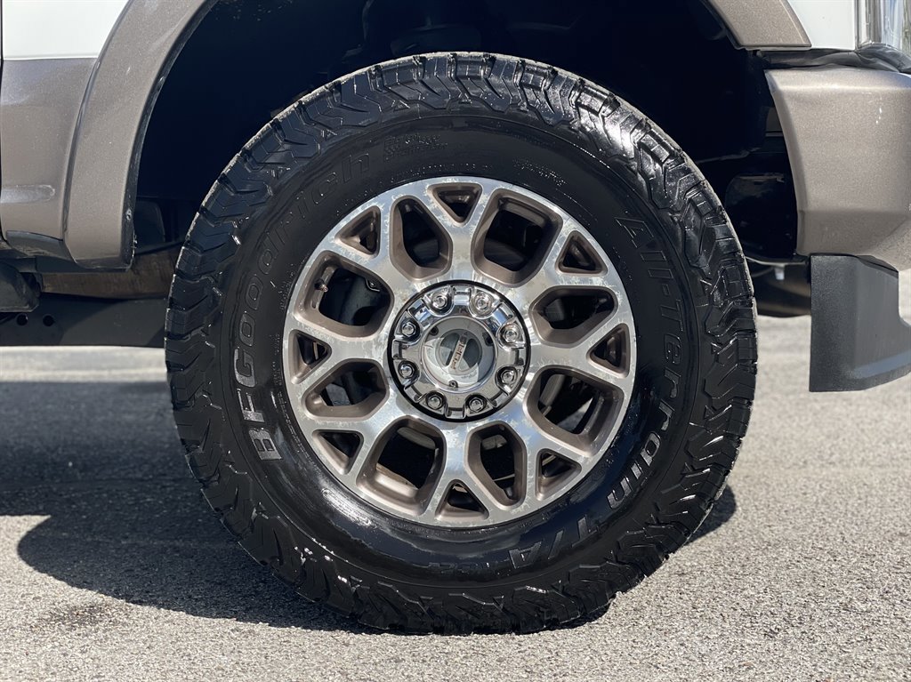 Used 2020 Ford F350 King Ranch w/ King Ranch Ultimate Package AWD/4WD image 42