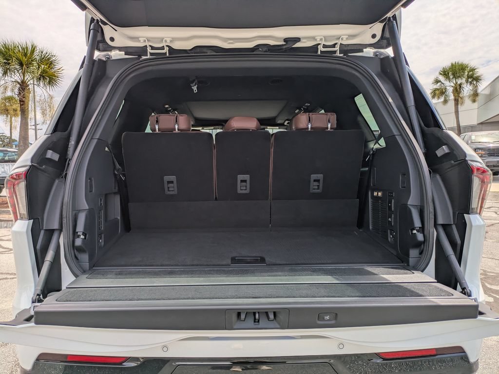 Used 2025 Lincoln Navigator Reserve AWD/4WD image 14