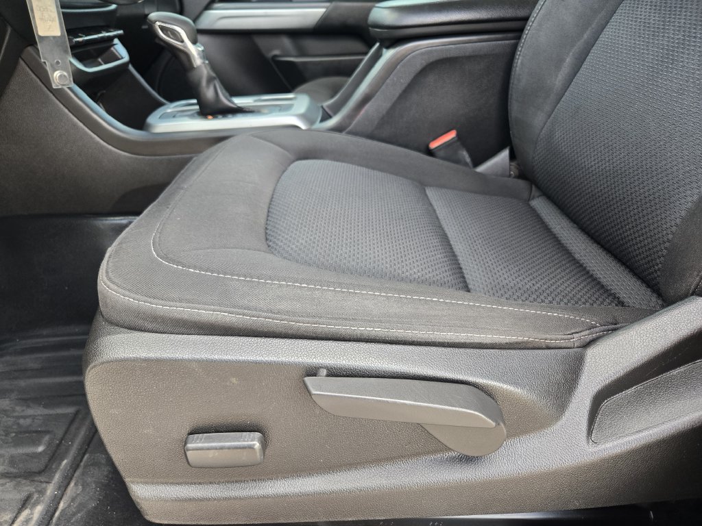 Used 2022 Chevrolet Colorado LT w/ Fleet Safety Package RWD image 24