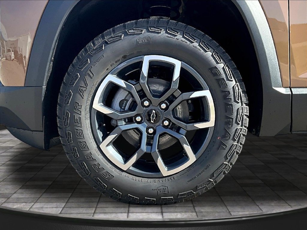 New 2027 Chevrolet Equinox ACTIV w/ Safety and Technology Package AWD/4WD image 35