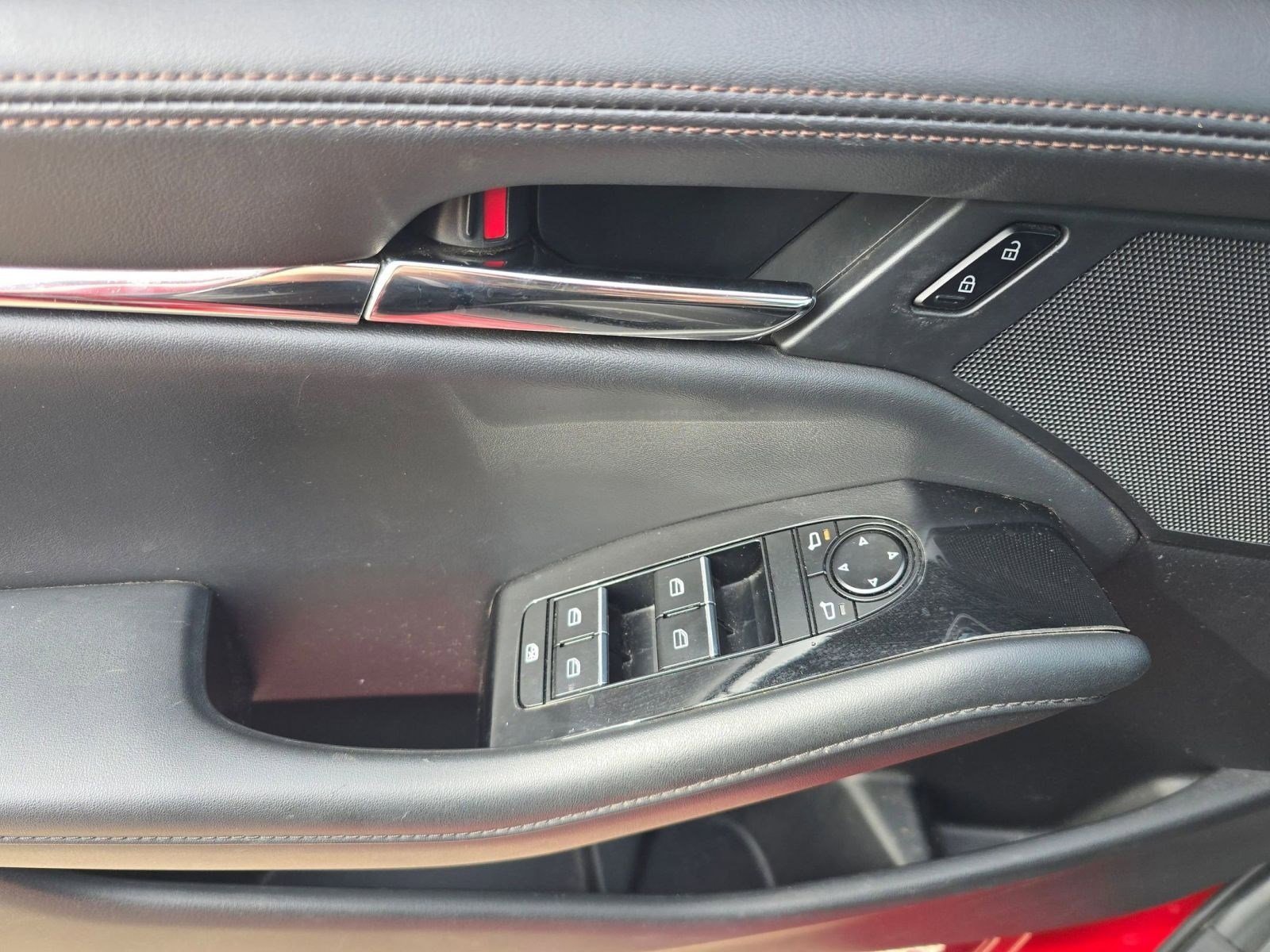 Used 2021 MAZDA MAZDA3 s image 23