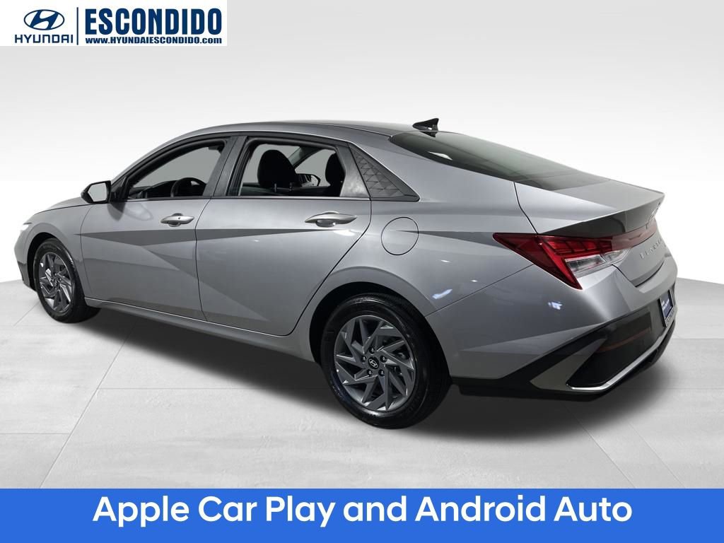 Certified 2025 Hyundai Elantra Blue image 3