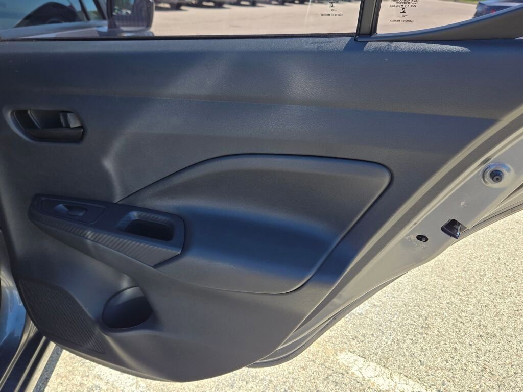 Used 2023 Nissan Versa S w/ Trunk Package FWD image 8