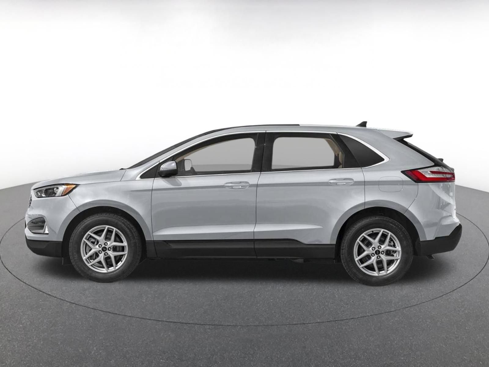 Used 2024 Ford Edge SEL AWD/4WD image 3