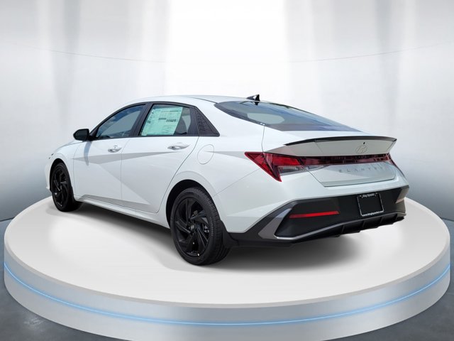New 2026 Hyundai Elantra SEL Sport FWD image 3