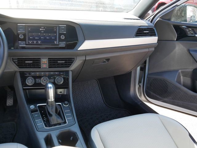 Used 2019 Volkswagen Jetta R-Line FWD image 23