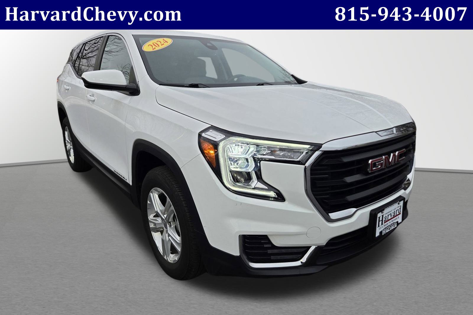 Used 2024 GMC Terrain SLE image 1