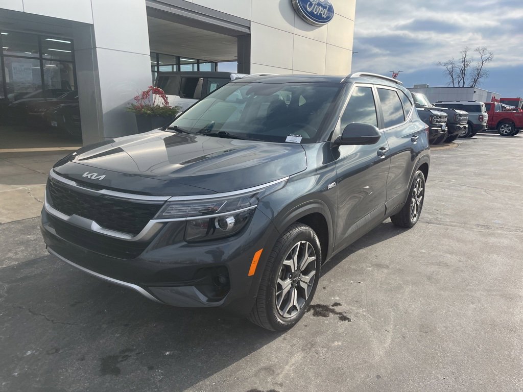 Certified 2023 Kia Seltos EX