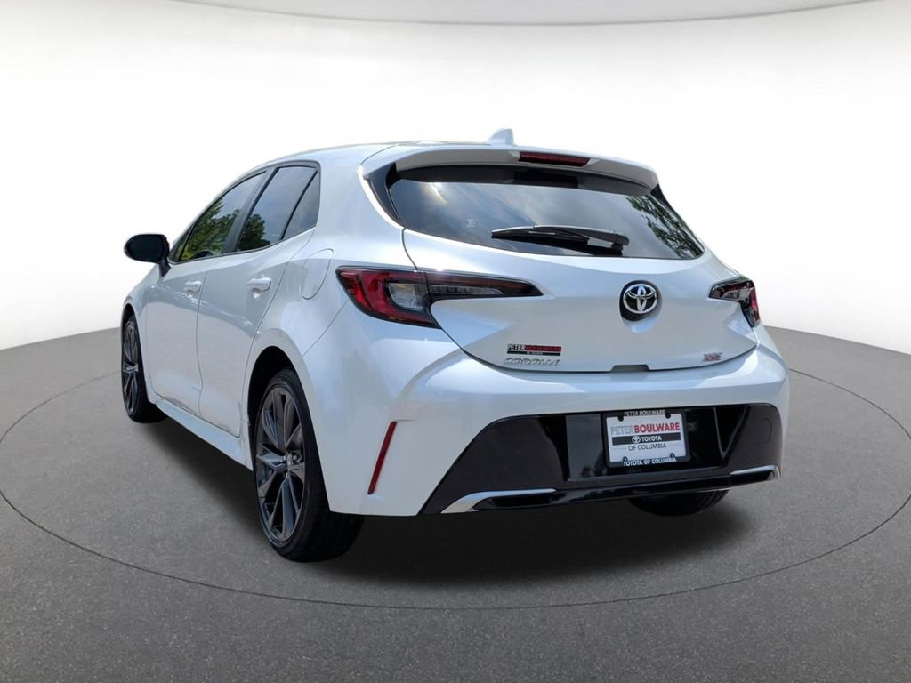 Used 2025 Toyota Corolla XSE FWD image 4