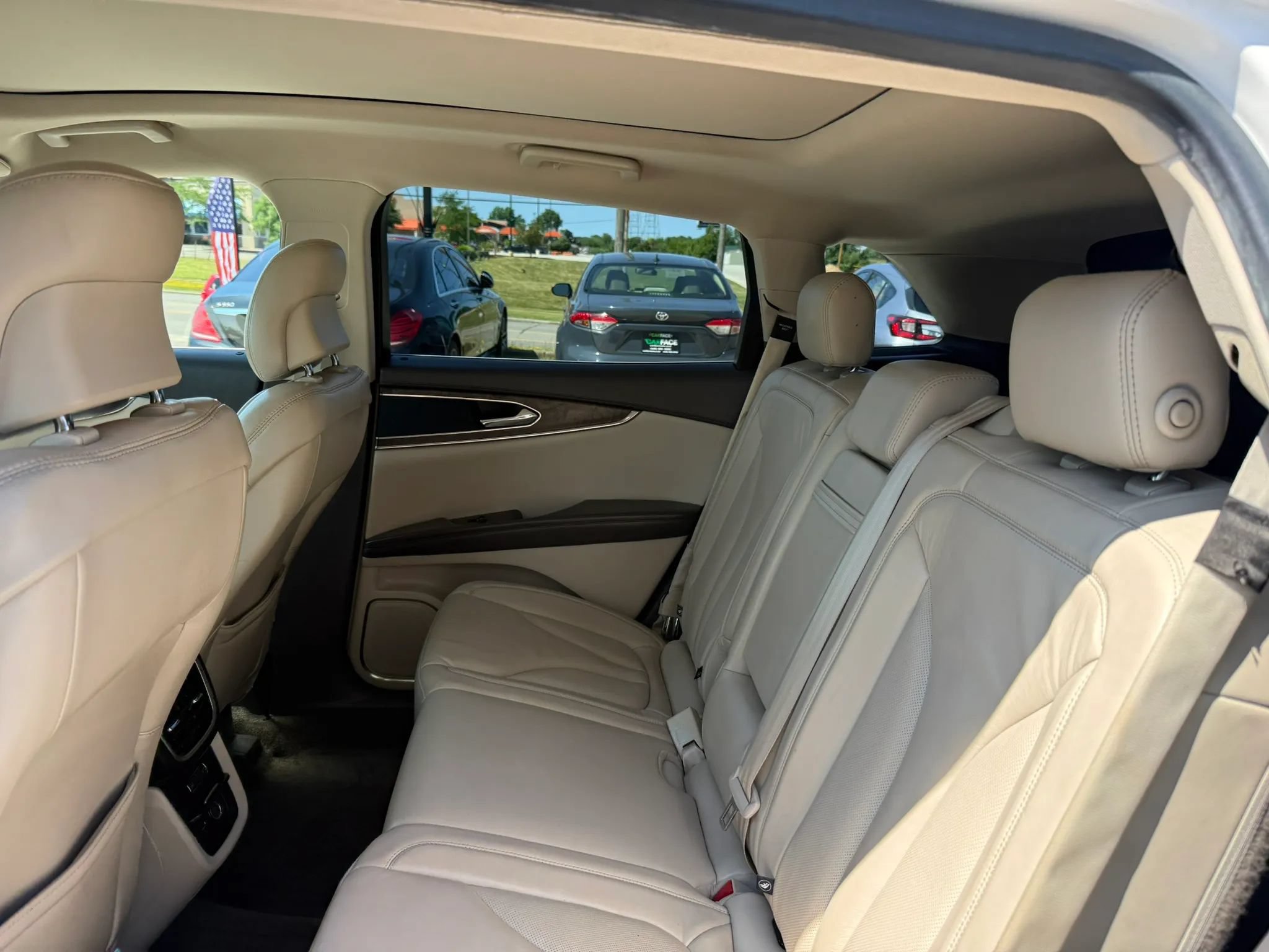 Used 2016 Lincoln MKX Select w/ Select Plus Package AWD/4WD image 22