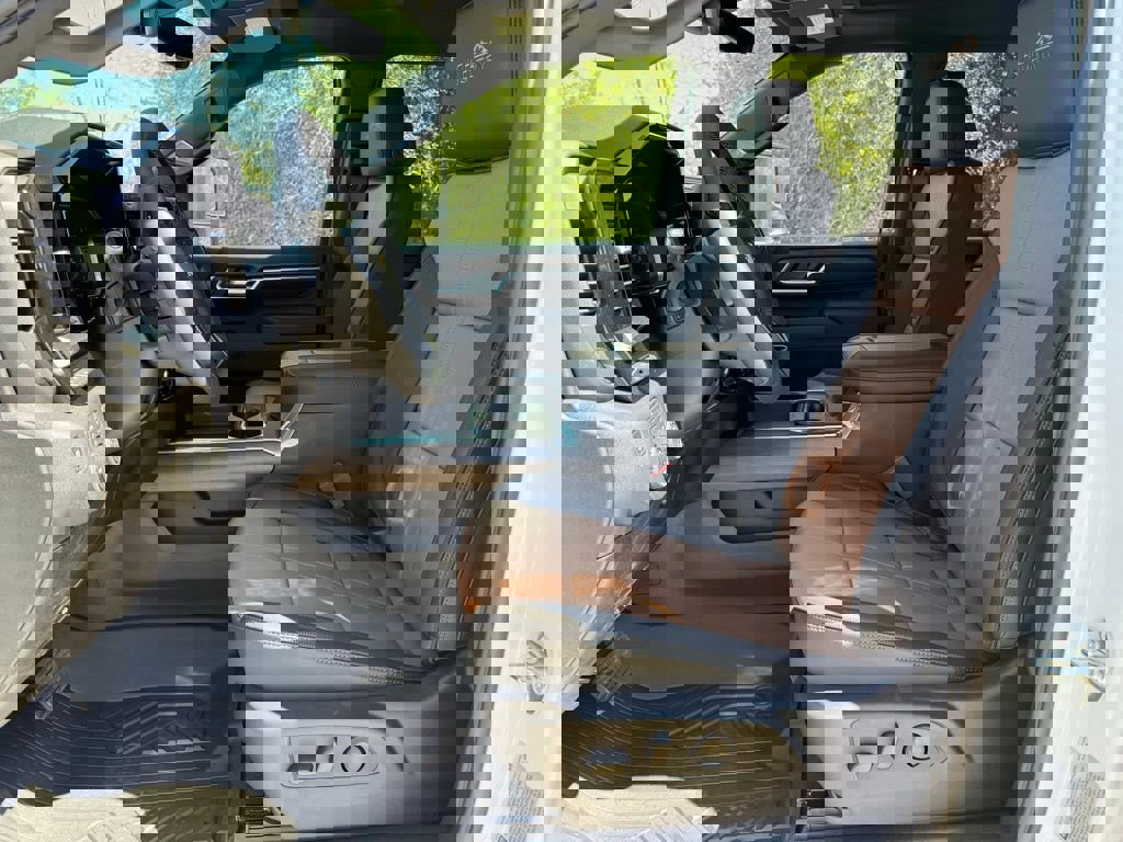 New 2026 Chevrolet Silverado 2500 High Country w/ High Country Premium Package image 13