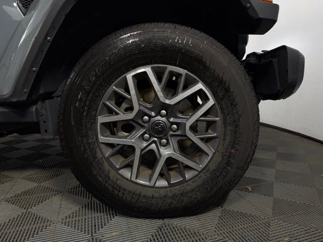Used 2024 Jeep Wrangler Sahara w/ Technology Group image 12
