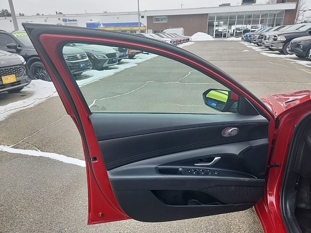 Certified 2023 Hyundai Elantra SEL image 12