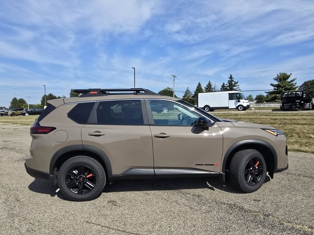 Used 2025 Nissan Rogue SV w/ Rock Creek Premium Package image 15