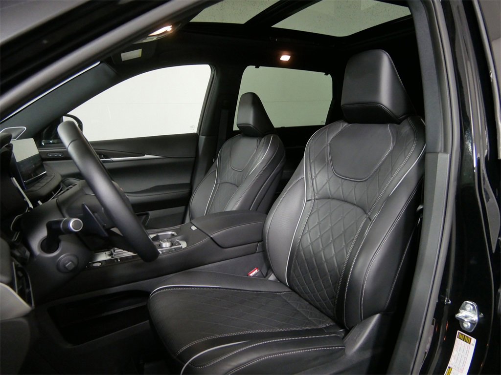 Certified 2025 INFINITI QX60 Autograph w/ Cargo Package image 11