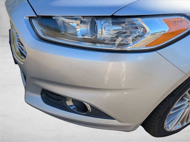 Used 2013 Ford Fusion SE FWD image 9
