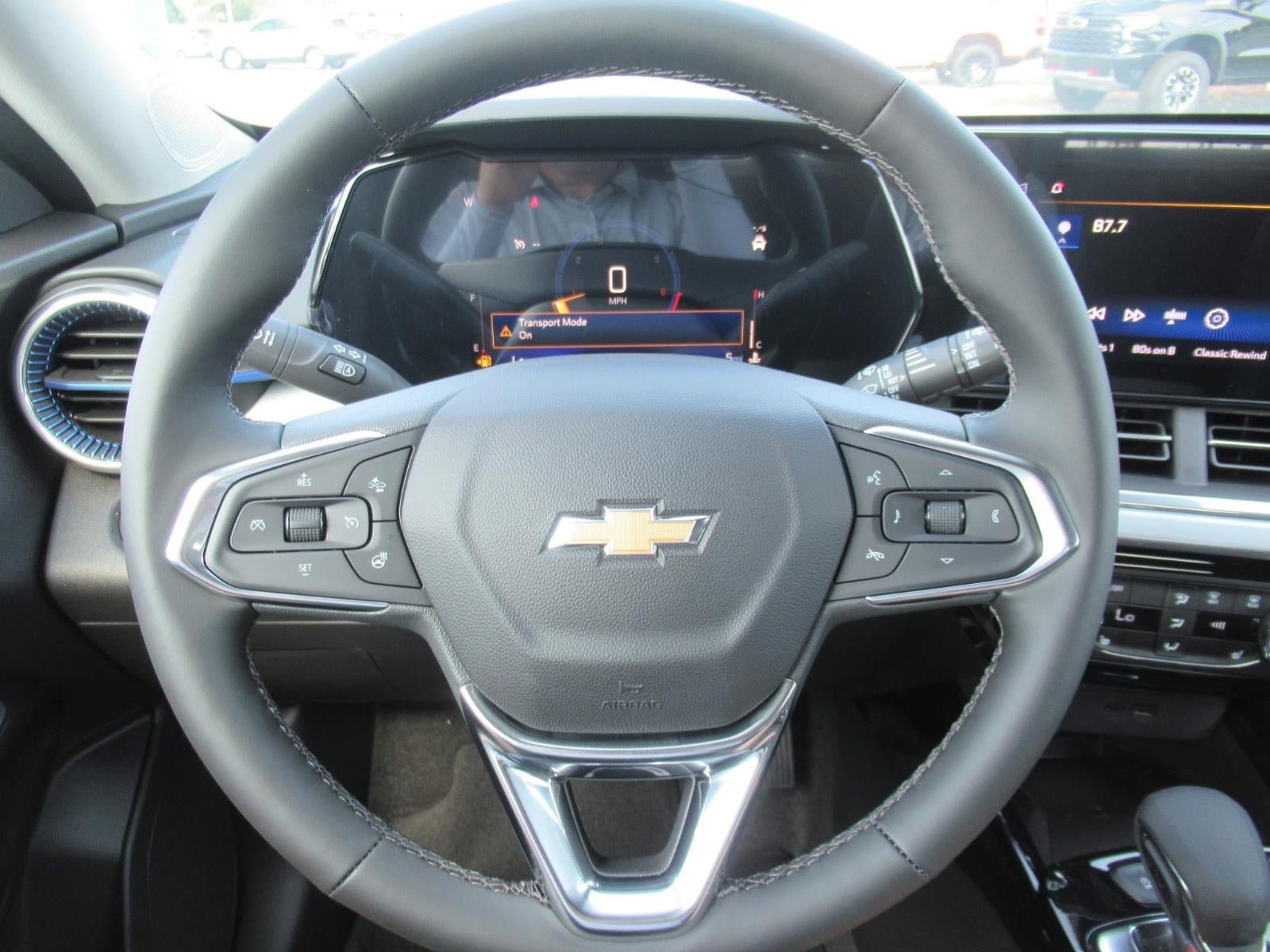 New 2026 Chevrolet Trax LT w/ Sunroof Package FWD image 23