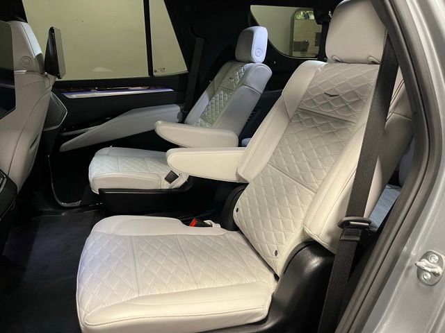 Certified 2025 Cadillac Escalade Sport Platinum w/ LPO, ONYX Package image 22