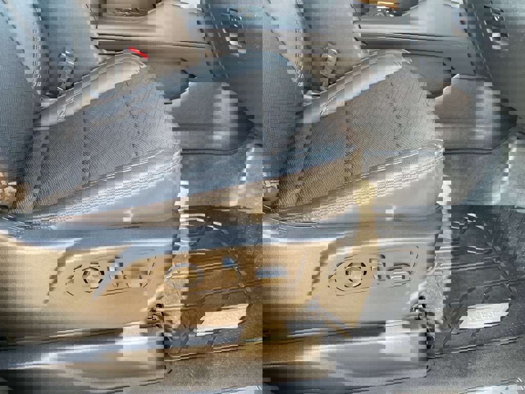 Used 2022 Chevrolet Tahoe High Country image 24