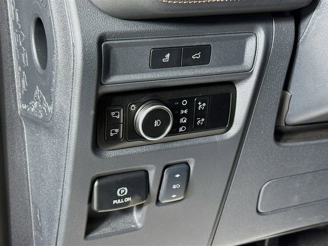 Certified 2024 Ford Expedition Max Platinum image 10