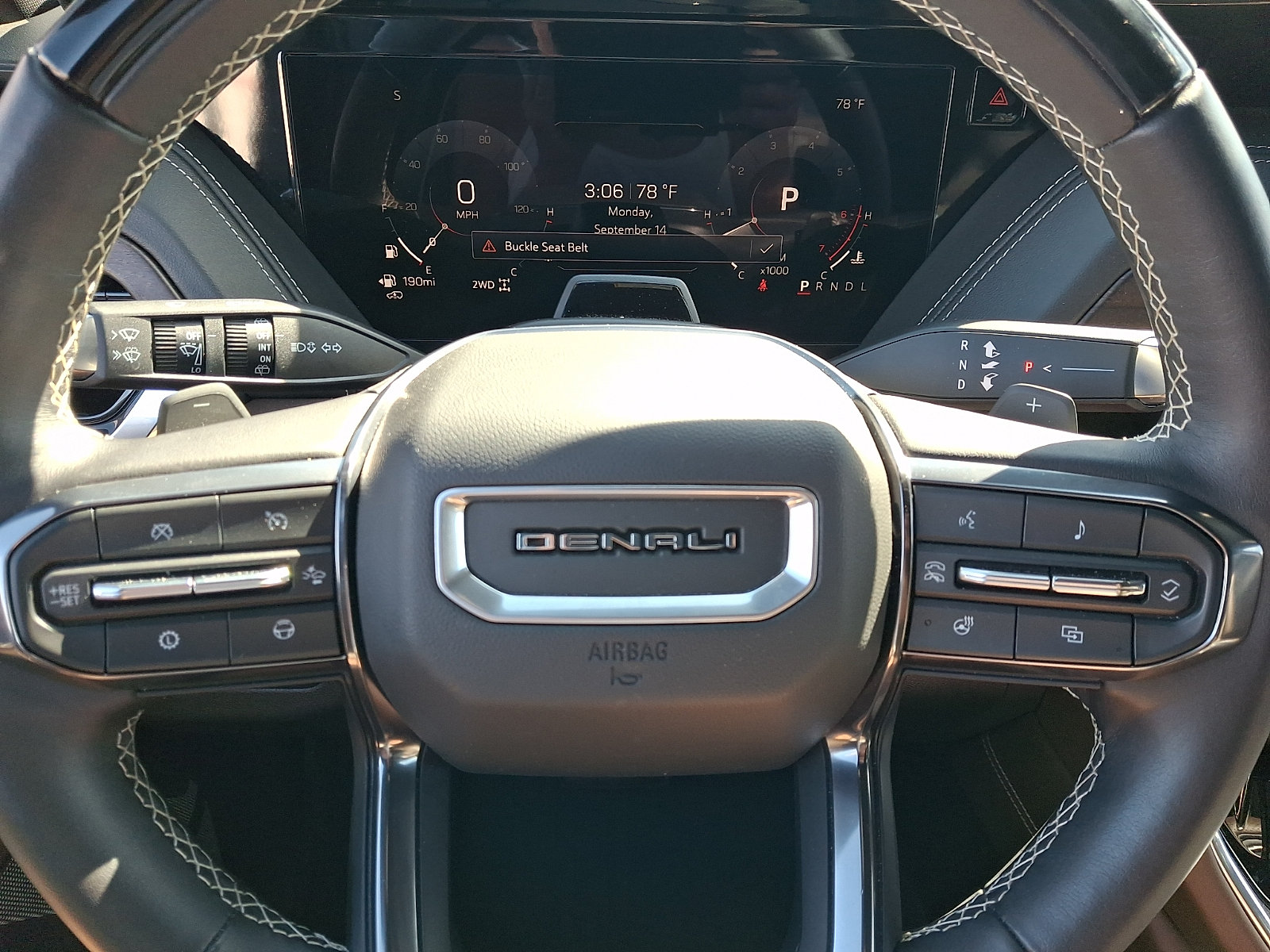 Used 2025 GMC Yukon Denali Ultimate AWD/4WD image 23