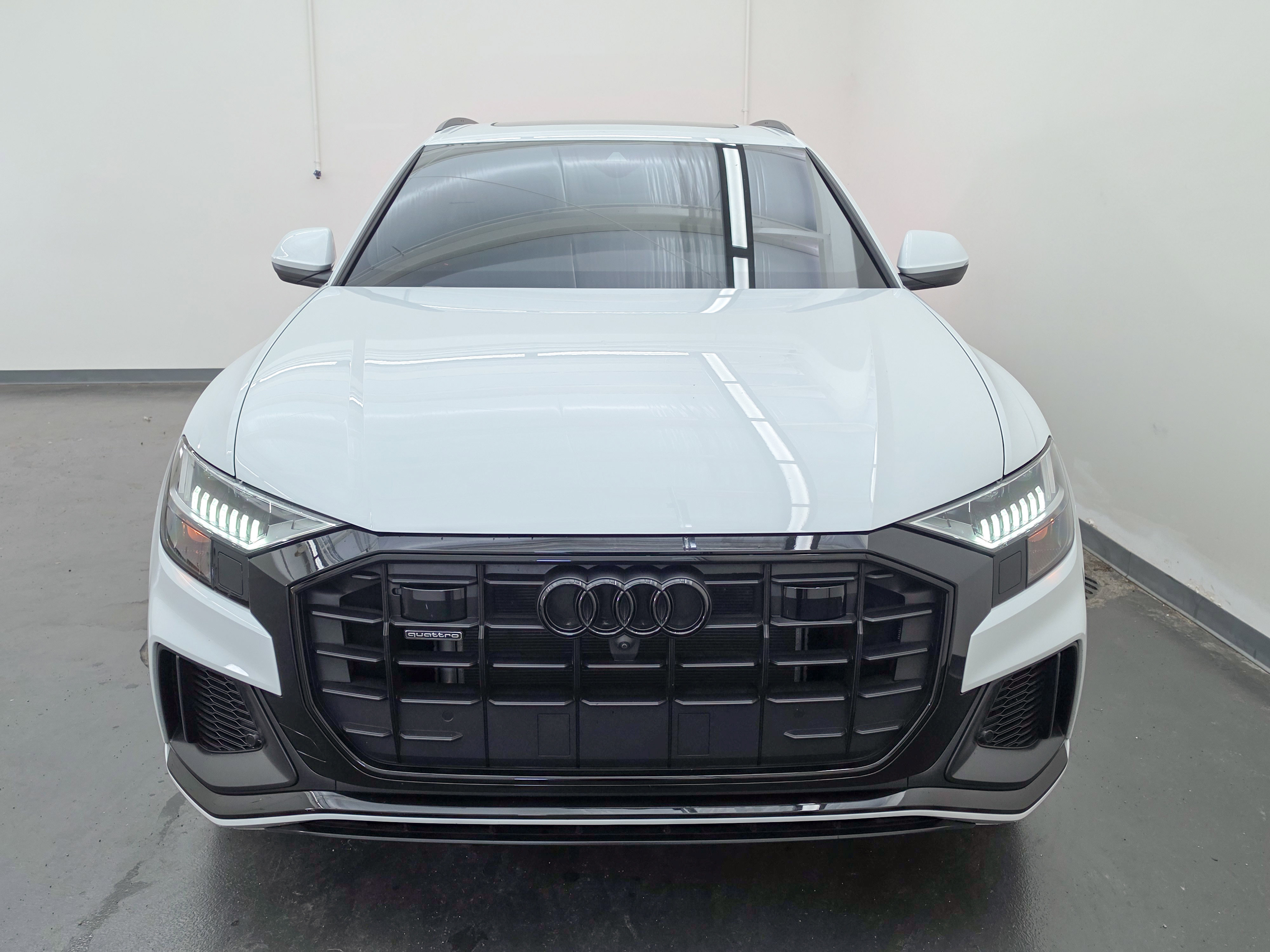 Used 2023 Audi Q8 Prestige AWD/4WD image 8