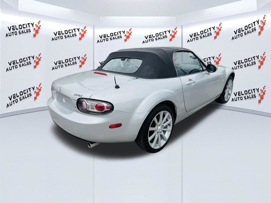 Used 2006 MAZDA MX-5 Miata Grand Touring RWD image 14