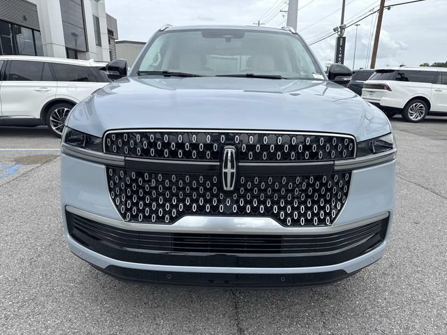 New 2026 Lincoln Navigator Reserve AWD/4WD image 2