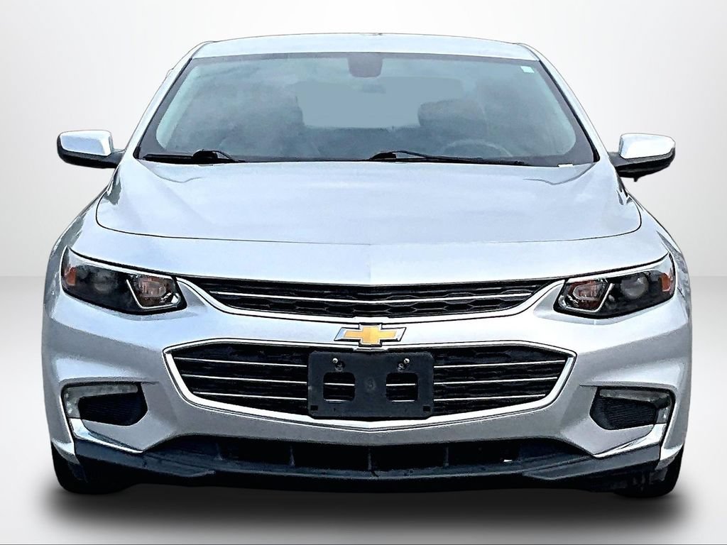 Used 2016 Chevrolet Malibu LT w/ Leather Package FWD image 4