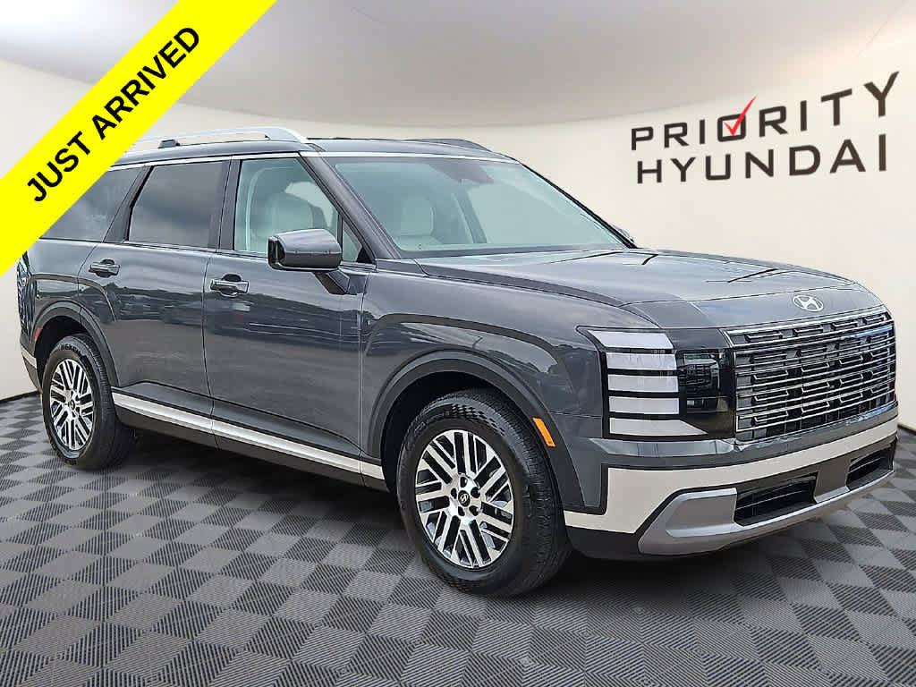 Used 2026 Hyundai Palisade SEL FWD image 3