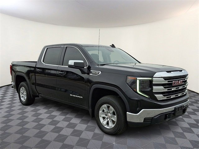 Used 2023 GMC Sierra 1500 SLE image 1