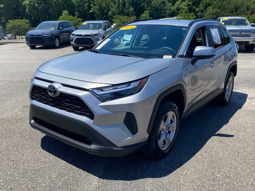 Used 2025 Toyota RAV4 XLE FWD image 2