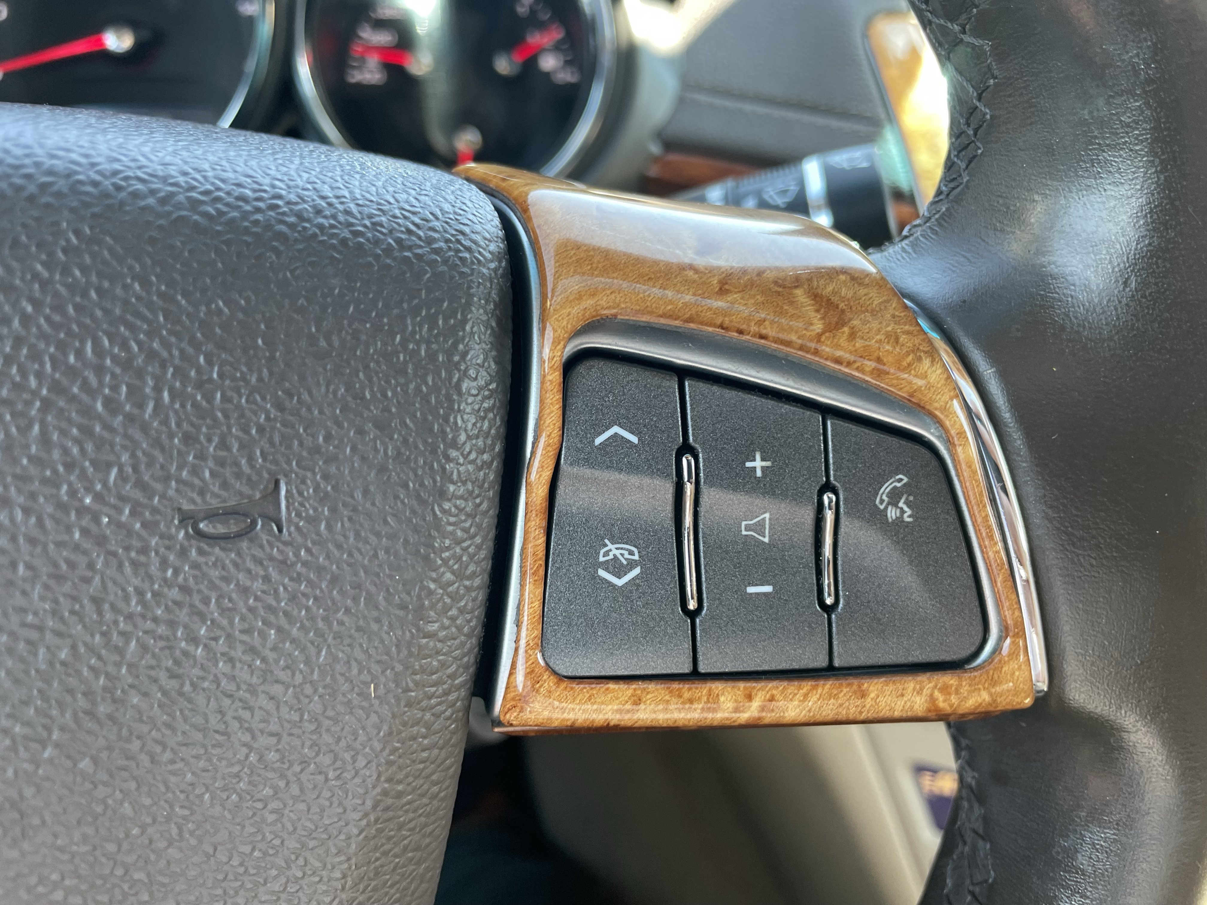Used 2009 Cadillac CTS 3.6 AWD image 16