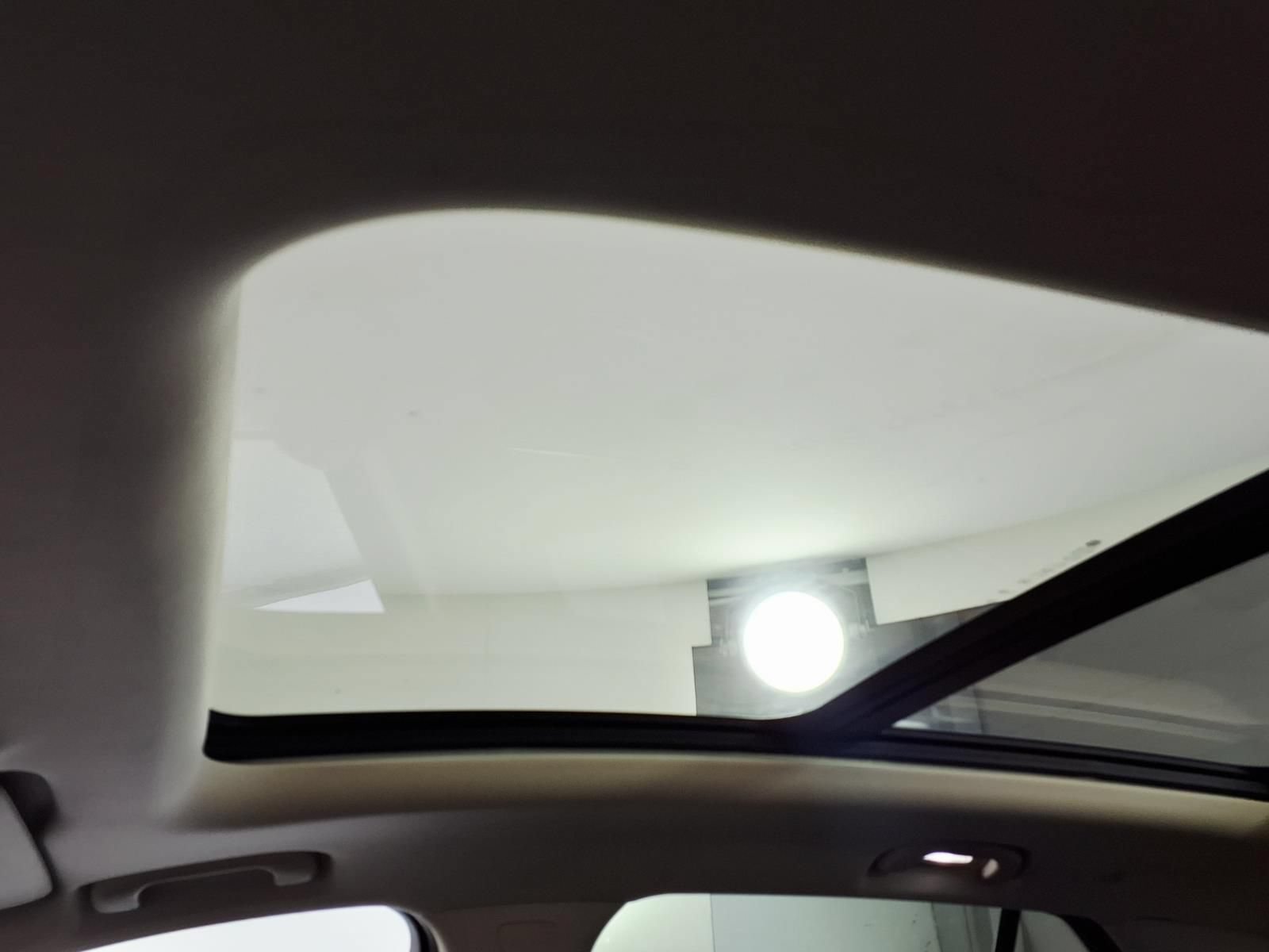 Used 2023 Buick Envision Essence w/ Sport Touring Package FWD image 14