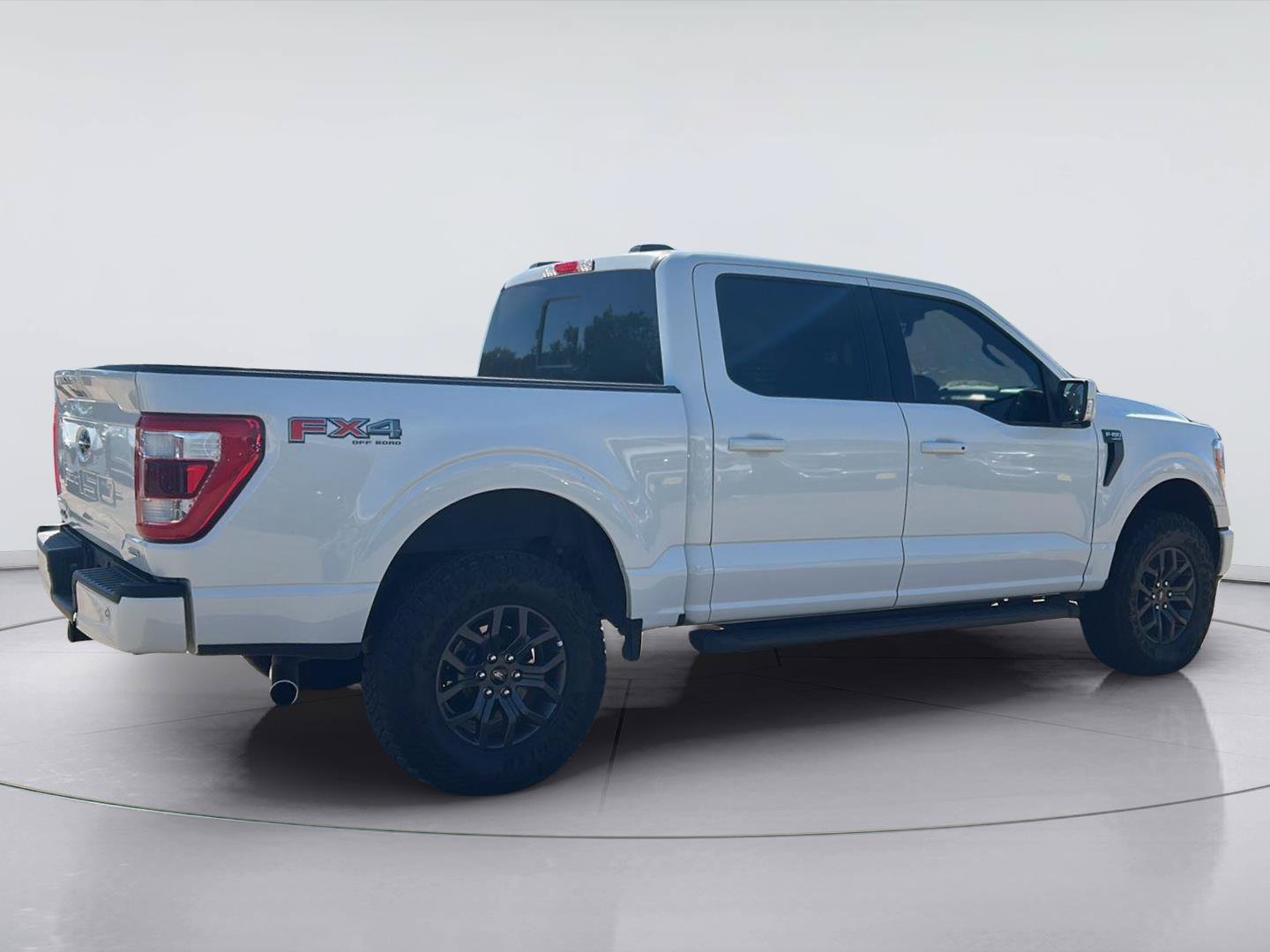 Used 2023 Ford F150 Lariat AWD/4WD image 4