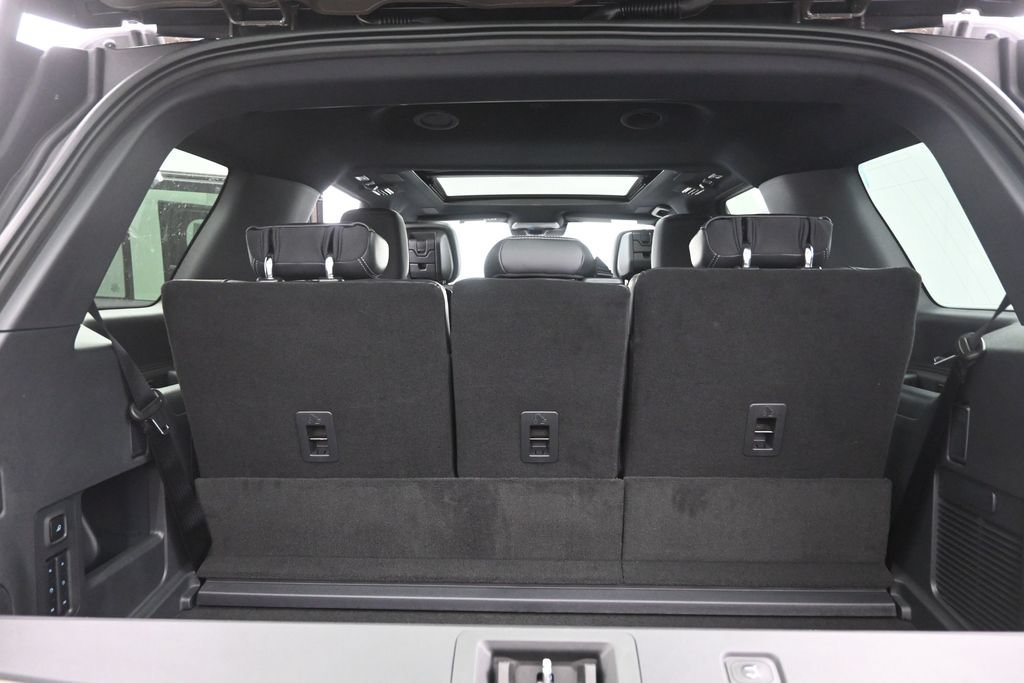 New 2027 Ford Expedition Platinum w/ Stealth Appearance Package RWD image 2