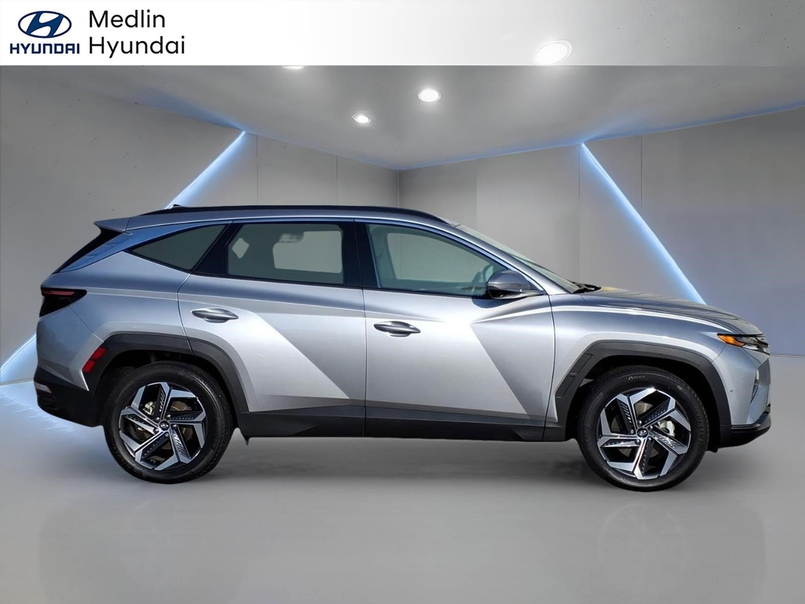 Used 2024 Hyundai Tucson Limited AWD/4WD image 2