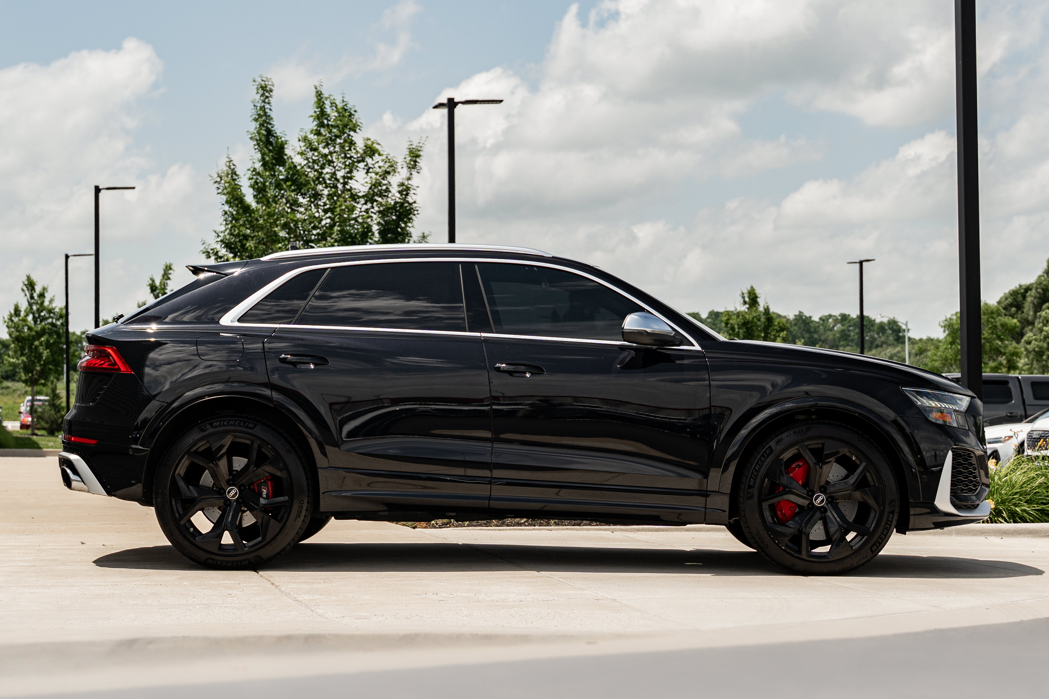 Certified 2021 Audi RS Q8 AWD/4WD image 3
