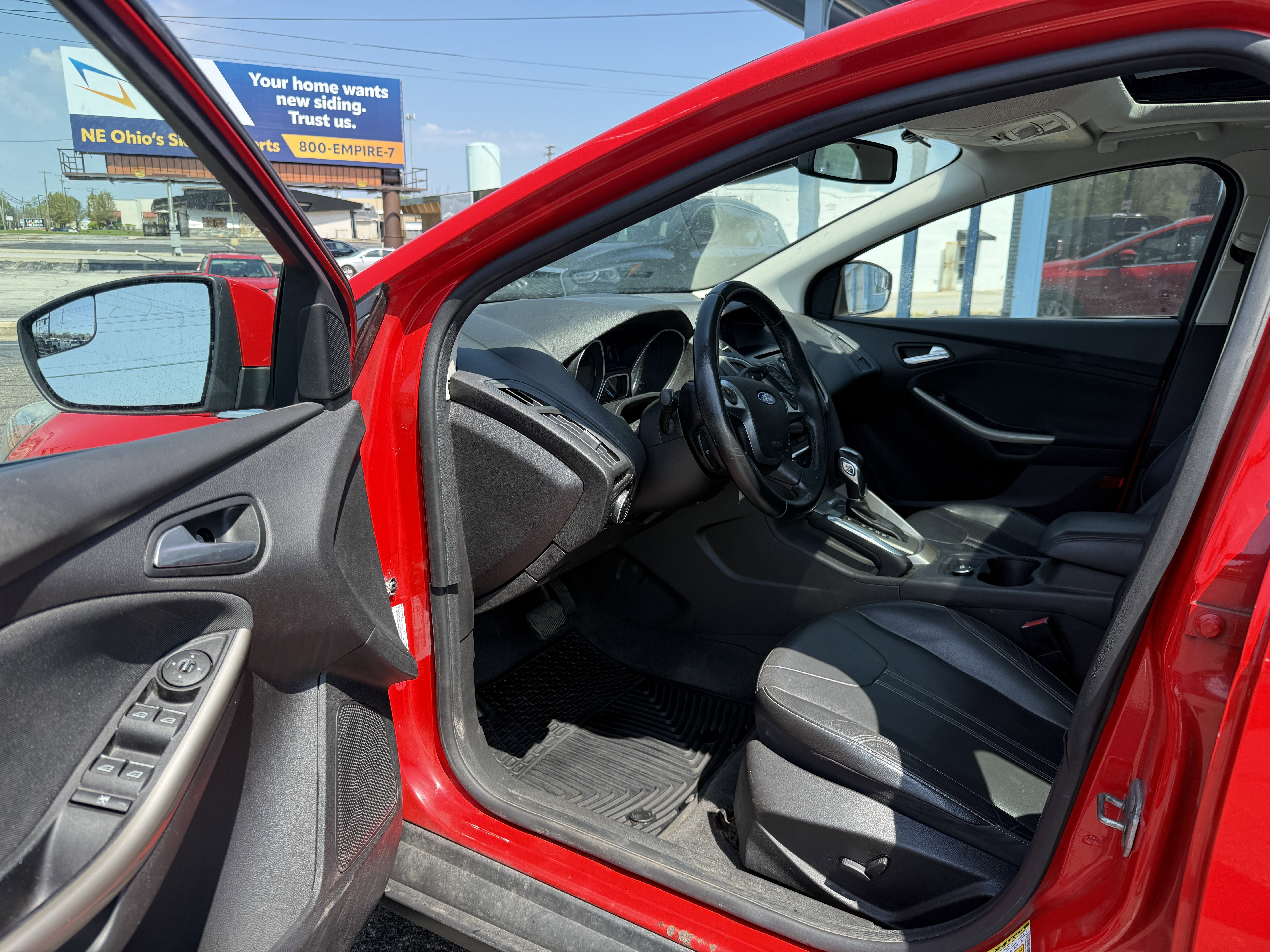 Used 2012 Ford Focus SEL FWD image 9