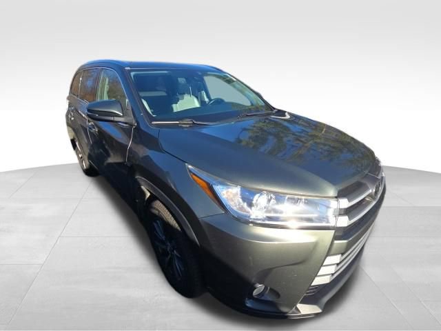 Used 2019 Toyota Highlander XLE image 7