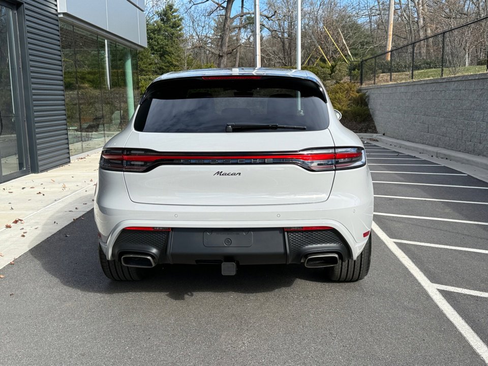 New 2026 Porsche Macan image 6