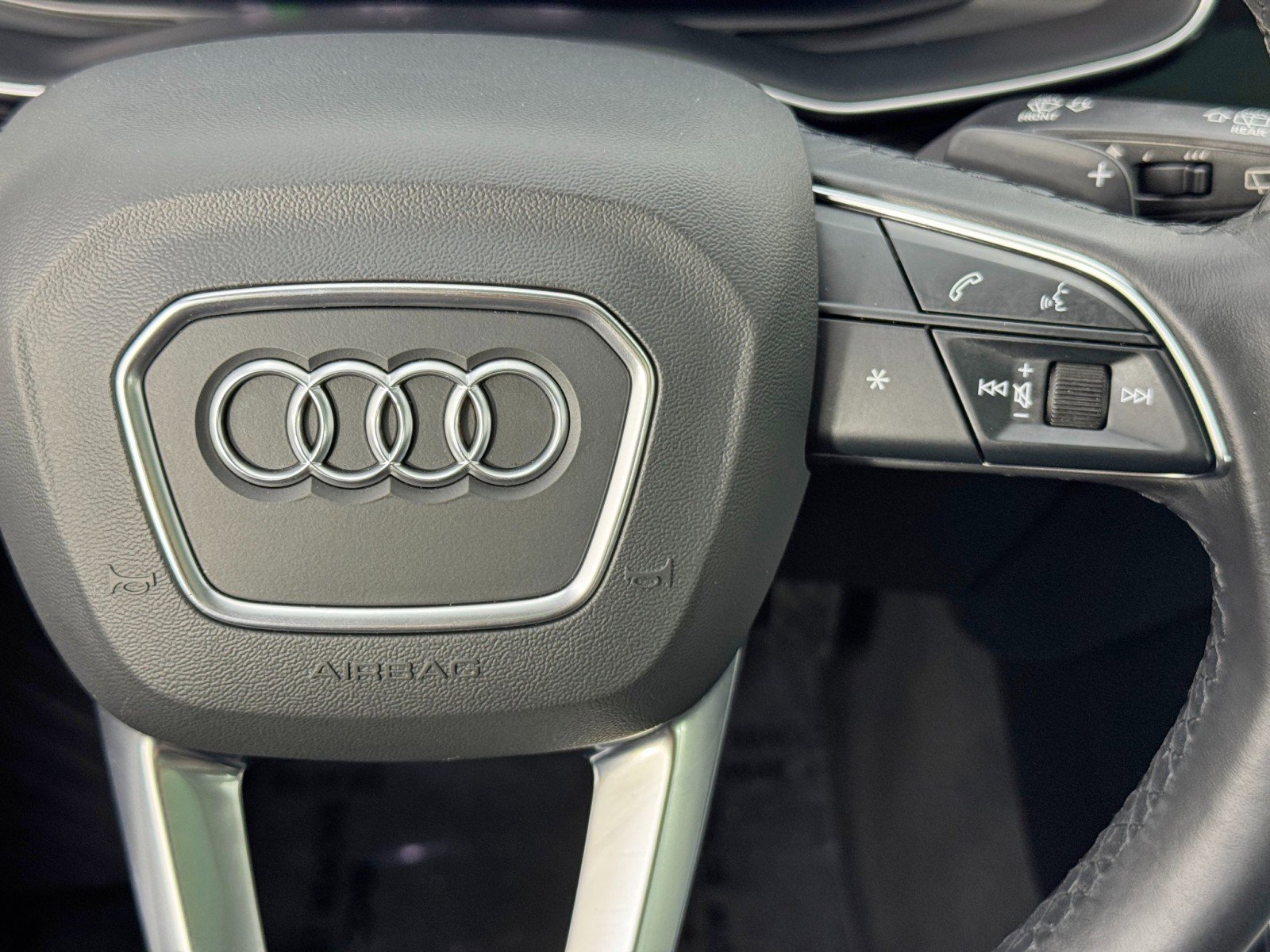 Used 2022 Audi Q7 Premium Plus image 22