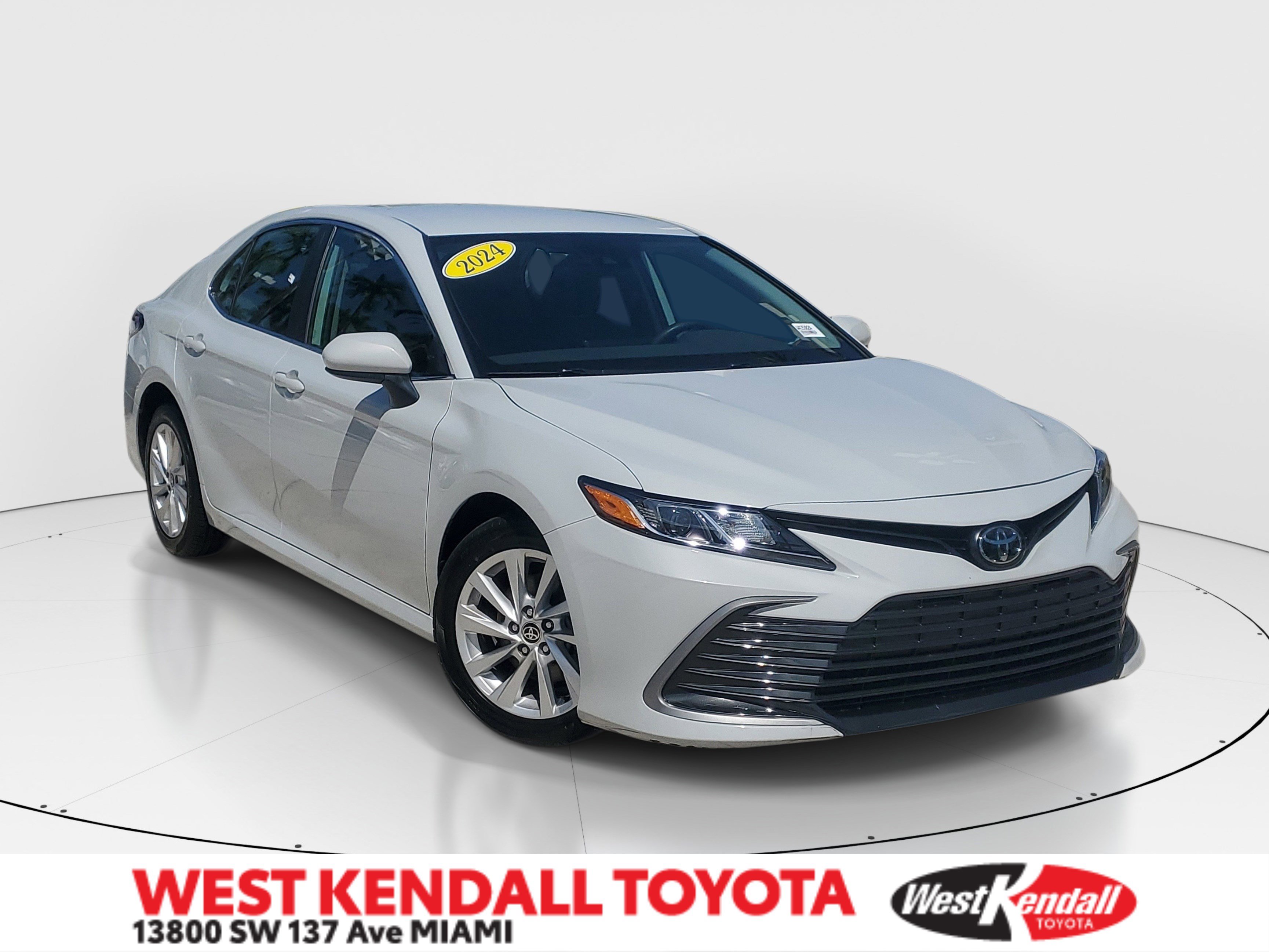 Used 2024 Toyota Camry LE FWD image 1
