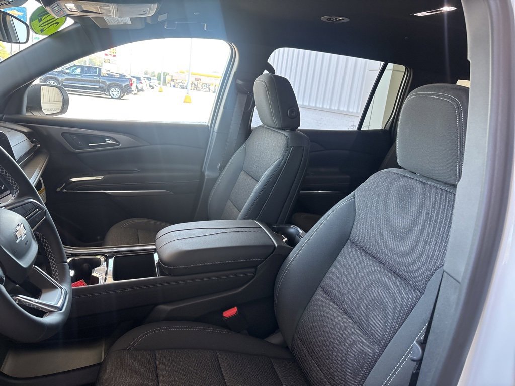 New 2026 Chevrolet Traverse LT image 8