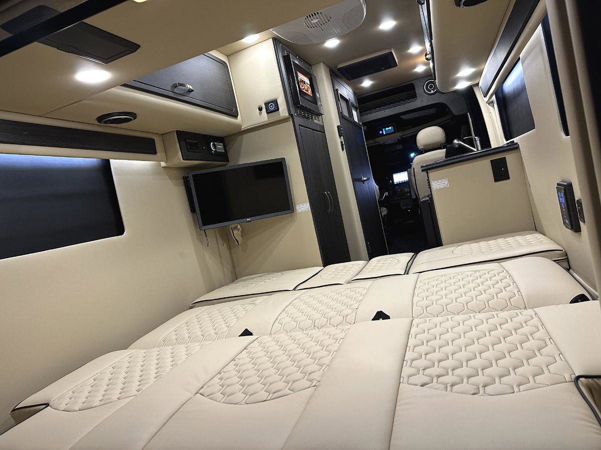Used 2023 RAM ProMaster 3500 w/ Premium Convenience Group (B) FWD image 4
