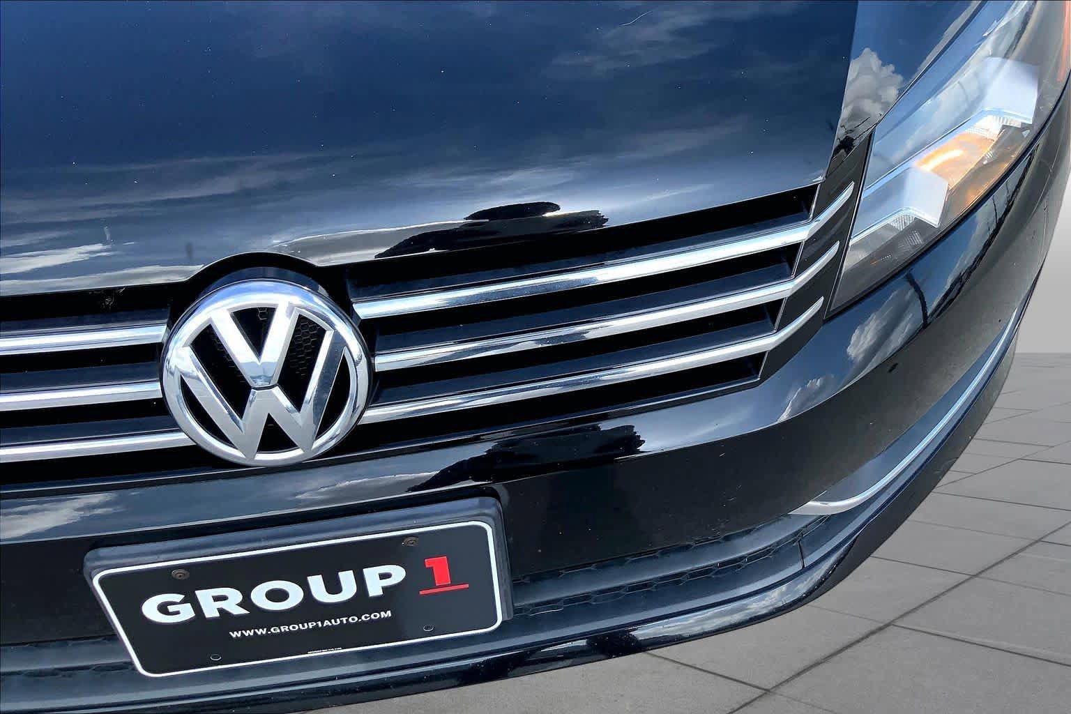 Used 2015 Volkswagen Passat 1.8T S FWD image 28